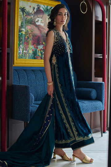 FARAH TALIB AZIZ | VELVETS | SAHLA