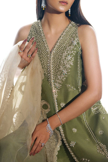 NYRA | SILK PRET-A-PORTER '25 | BELLA