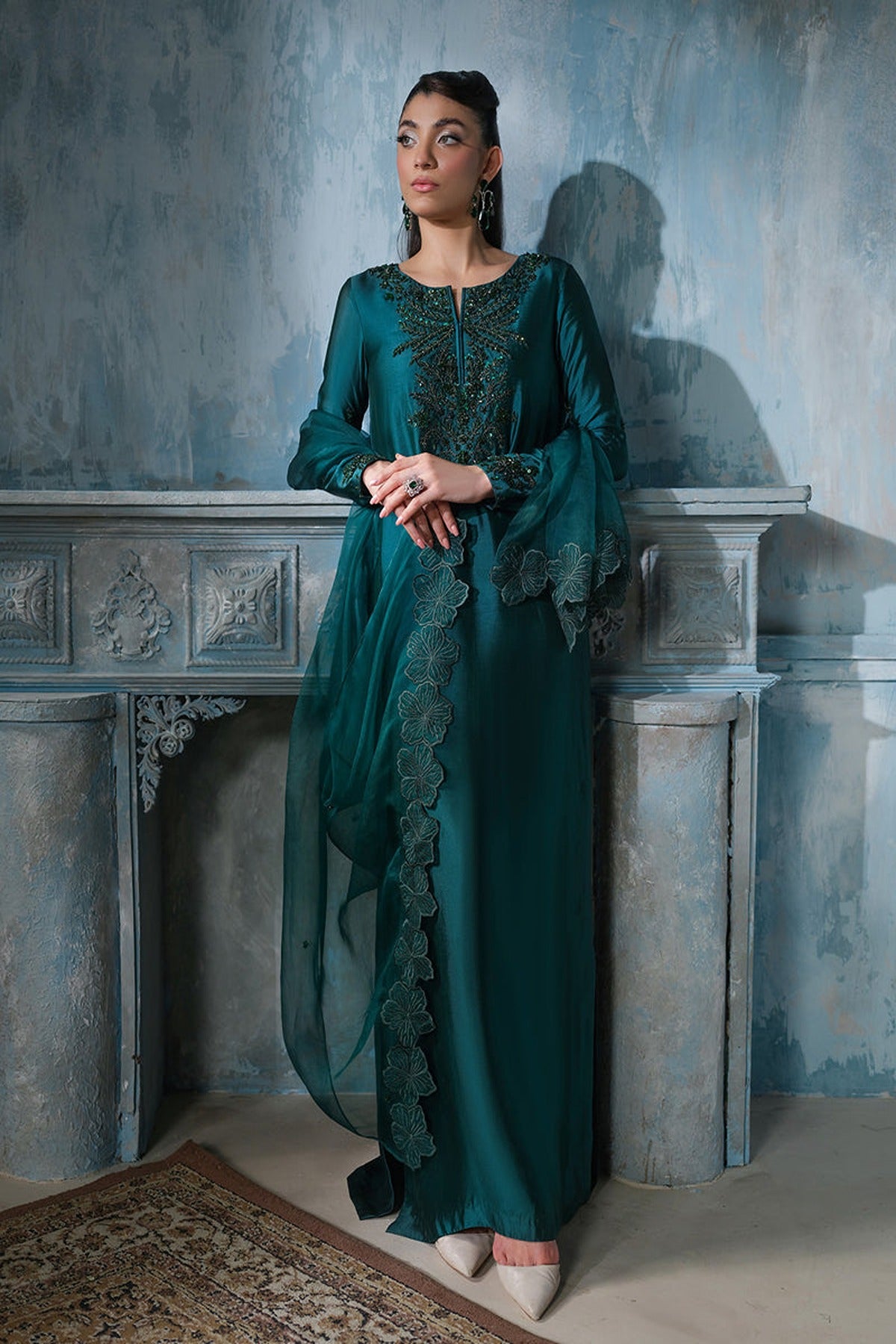 MAHUM ASAD | REIGN A/W LUXURY PRET 24 | VIRAH